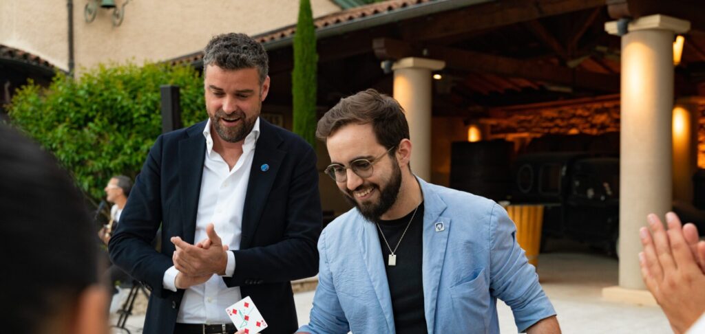 Florian Samain, magicien d'entreprise pour des événements mémorables !